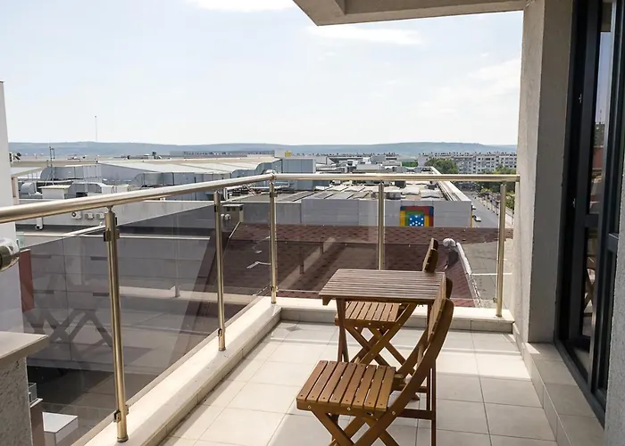 Cozy & Bright 2-br Flat Next To Grand Mall By Flat Mаnаger * فارنا