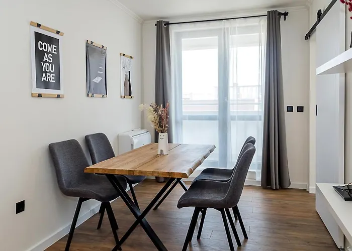 Cozy & Bright 2-br Flat Next To Grand Mall By Flat Mаnаger شقة